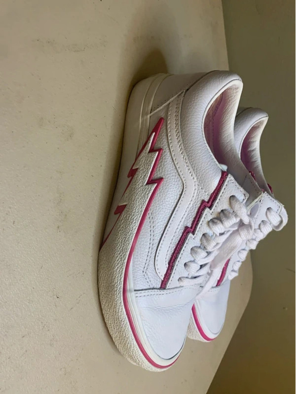 Vans the bolt line 3-D style size 7.5 women's